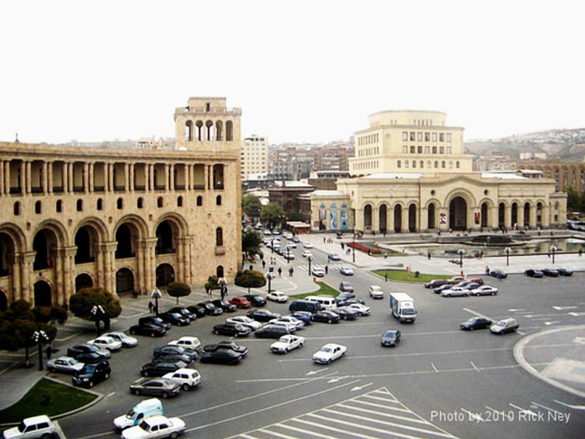 Luxury Apartment With Jacuzzi On Republic Square Yerevan Ngoại thất bức ảnh